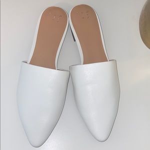 NEW‼️ Target/A New Day White Mules